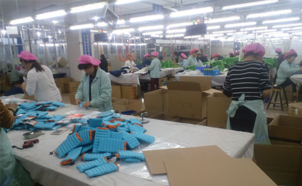 劉潭服裝：積極認真對待每一次合作的機會