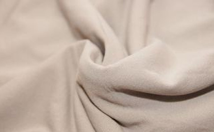 劉潭服裝告訴您：棉質(zhì)面料有何特點(diǎn)！