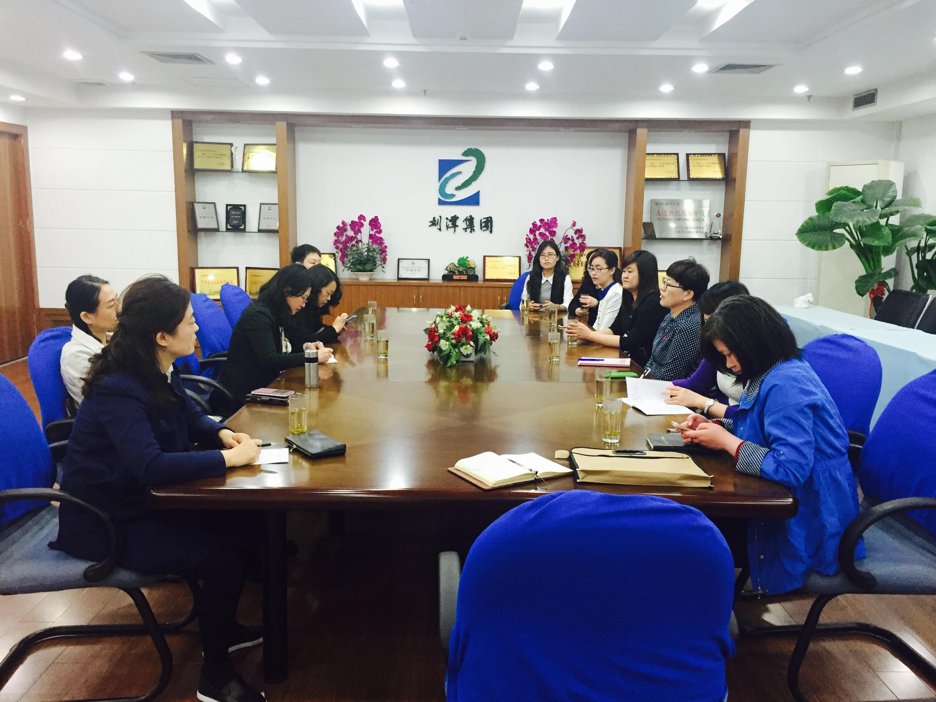 梁溪區(qū)秦區(qū)長(zhǎng)為劉潭經(jīng)濟(jì)春日送暖 梁溪區(qū)秦區(qū)長(zhǎng)為劉潭經(jīng)濟(jì)春日送暖