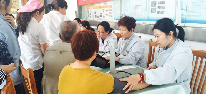 劉潭服裝義診現(xiàn)場(chǎng)