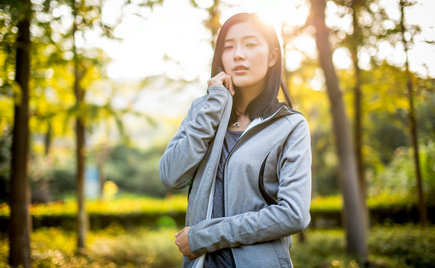 服裝加工:為您普及衛(wèi)衣面料知識