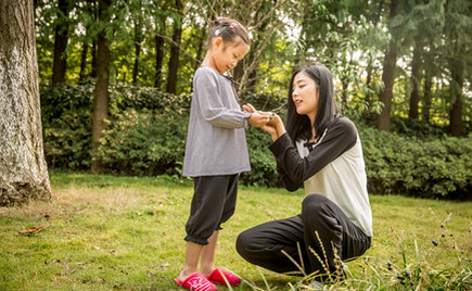 劉潭服裝分享寶寶的秋季穿衣法則 讓您不再藍(lán)瘦香菇（一）