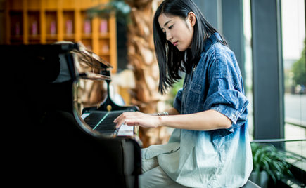 服裝加工：過氣的衣服如何處理？生活才能散發(fā)“第二春”