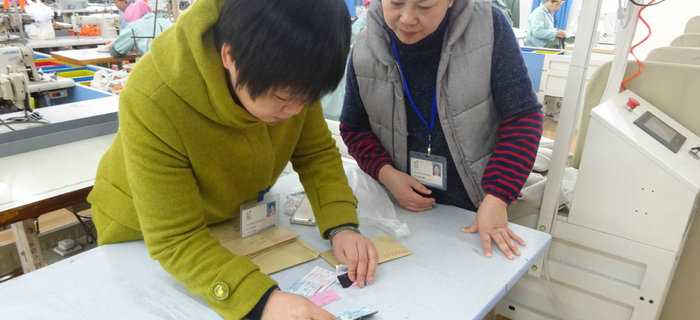 劉潭服裝工會為返鄉(xiāng)員工代購車票，讓員工過上放心年