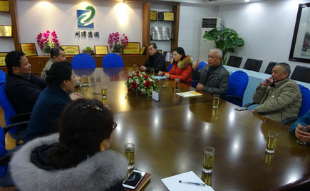 梁溪區(qū)副區(qū)長李濤一行調(diào)研劉潭服裝企業(yè)基層工作