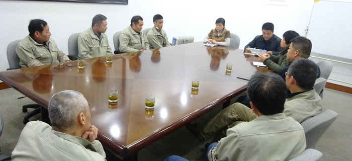 劉潭服裝召開節(jié)前機(jī)修工培訓(xùn)會(huì)議 劉潭服裝召開節(jié)前機(jī)修工培訓(xùn)會(huì)議