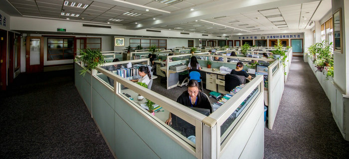 川普繼任美國總統(tǒng)，縫制機(jī)器人又如何在其政策下贏得市場