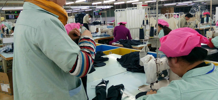 服裝加工中合理的班組管理可以將員工的積極性和效率最大化