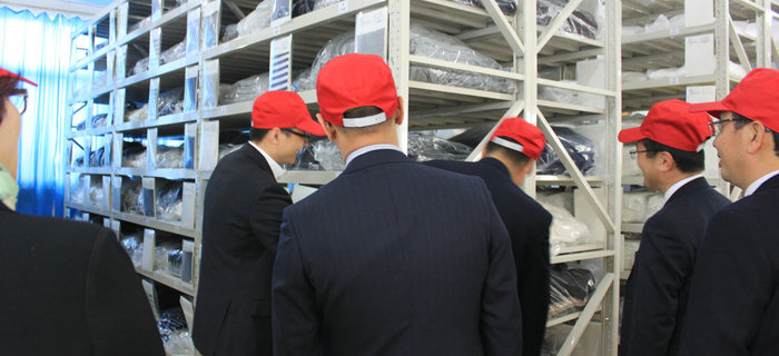 劉潭服裝：3月17日，豐島株式會社社長一行來我司考察