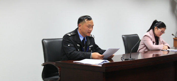 劉潭服裝召開第九屆五次職代會暨安全生產(chǎn)責任簽約會議