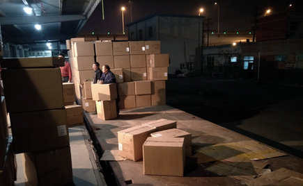 劉潭服裝裝貨師傅或許默默無聞，但求臻善臻美