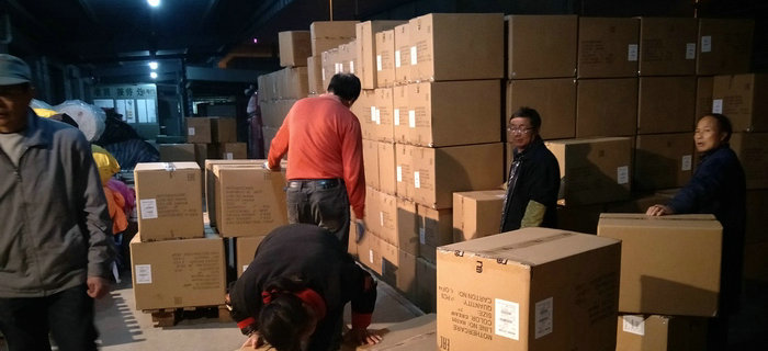 劉潭服裝裝貨師傅或許默默無聞，但求臻善臻美