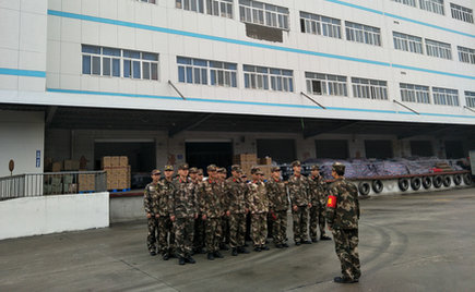 劉潭服裝：無錫北塘劉潭中隊(duì)和興源路中隊(duì)來我司消防演練