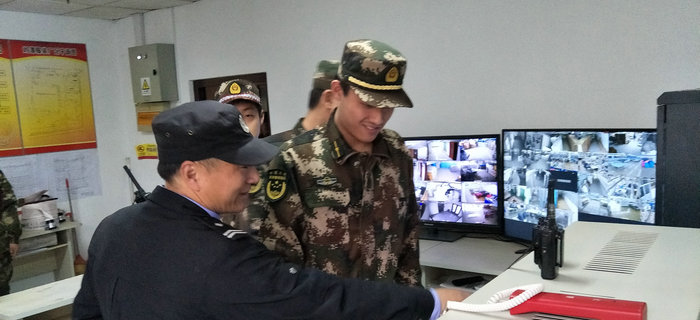 劉潭服裝：無(wú)錫北塘劉潭中隊(duì)和興源路中隊(duì)來(lái)我司消防演練