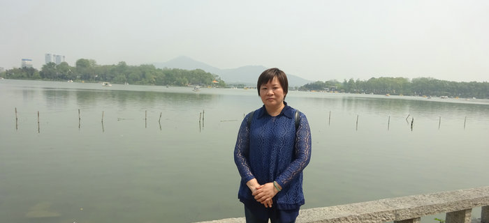 在五一來(lái)臨之際，劉潭服裝組織企業(yè)先進(jìn)標(biāo)兵赴南京游玩