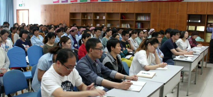 日本三菱株式會(huì)社孫陸宇教授蒞臨劉潭服裝授課