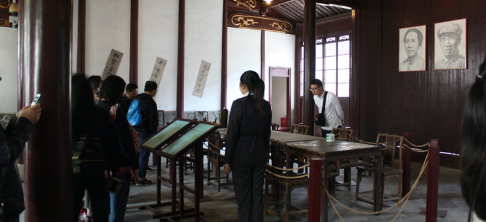 劉潭服裝黨支部開(kāi)啟&ldquo;尋訪紅色印記 傳承強(qiáng)國(guó)之志&rdquo;之旅