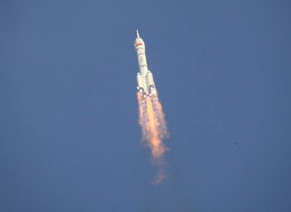 第二個中國航天日，劉潭服裝為您揭秘航天服裝