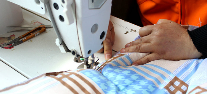 劉潭服裝：無錫勞模攜手志愿者赴五河養(yǎng)老院開展便民服務(wù)