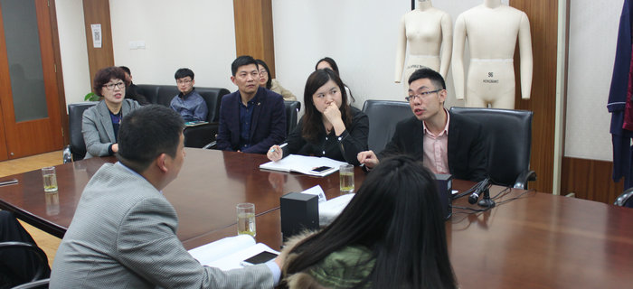 劉潭服裝與單仁學(xué)院互聯(lián)網(wǎng)專家聯(lián)合作付費推廣專題輔導(dǎo)