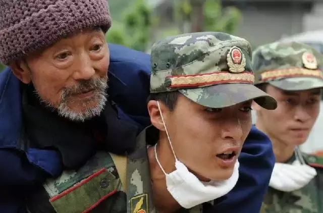 汶川地震九周年，劉潭服裝深情哀悼遇難同胞