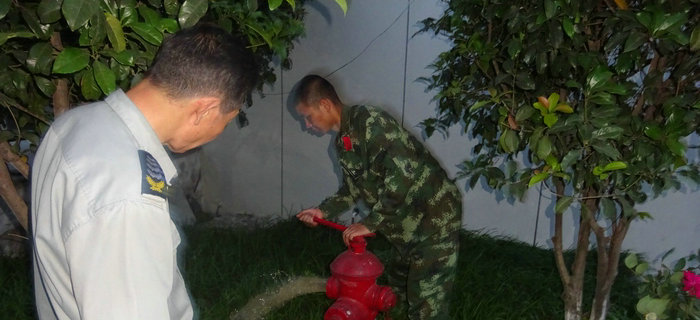 劉潭服裝聯(lián)合無錫北塘劉潭消防中隊進行消防演練