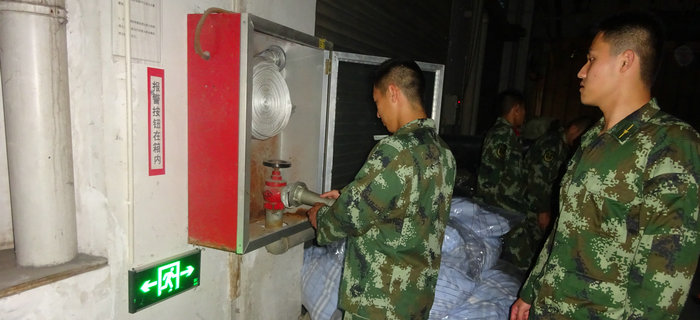 劉潭服裝聯(lián)合無錫北塘劉潭消防中隊進行消防演練