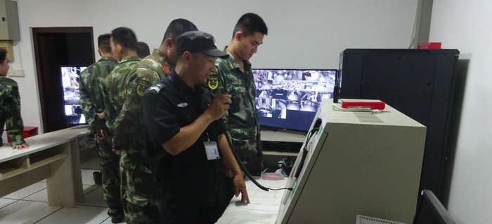 劉潭服裝聯(lián)合無錫北塘劉潭消防中隊進行消防演練