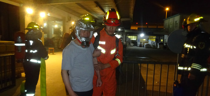 劉潭服裝聯(lián)合無錫北塘劉潭消防中隊進行消防演練