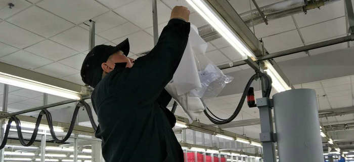 劉潭服裝嚴(yán)格把控服裝面料的甲醛含量（二）