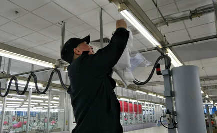 劉潭服裝嚴(yán)格把控服裝面料的甲醛含量（二）