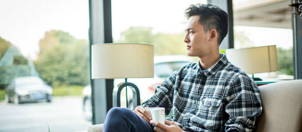 劉潭服裝：分享襯衫的三種卷袖方法，讓你優(yōu)雅紳士