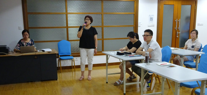 劉潭服裝召開砥礪奮進(jìn)，以優(yōu)異的成績(jī)向十九大獻(xiàn)禮黨員大會(huì)