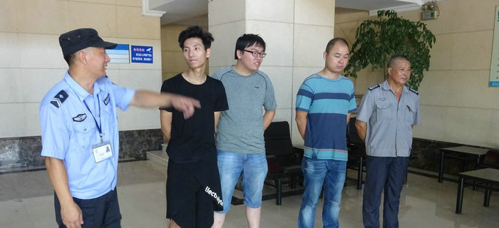 劉潭消防中隊來劉潭服裝進行消防設(shè)備現(xiàn)場培訓