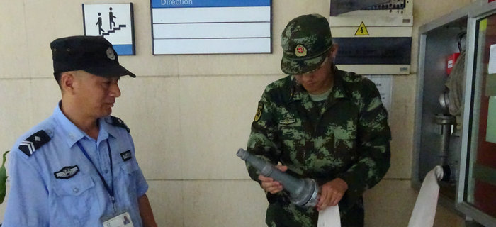 劉潭消防中隊來劉潭服裝進行消防設(shè)備現(xiàn)場培訓