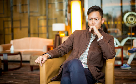 劉潭服裝：秋將盡，露結(jié)為霜；冬欲來，情結(jié)為愛