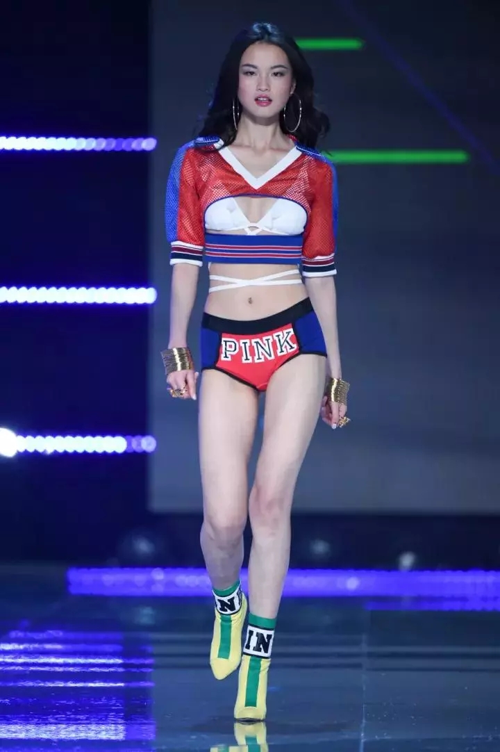 劉潭服裝帶你一起看上海維秘大秀