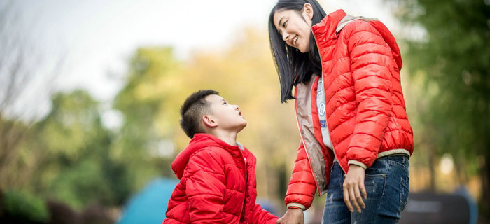 劉潭服裝：小雪絕愛(ài)初冬萬(wàn)瓦霜，愿有人陪你共度