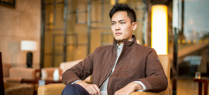 劉潭服裝：小雪絕愛(ài)初冬萬(wàn)瓦霜，愿有人陪你共度