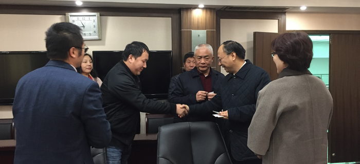 劉潭集團董事長錢伯榮一行與亳州市委書記汪書記座談交流