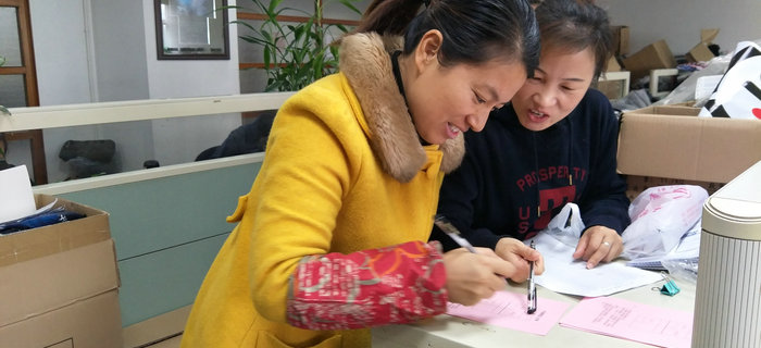 劉潭服裝工會有序組織員工進行梁溪區(qū)人大代表補選活動