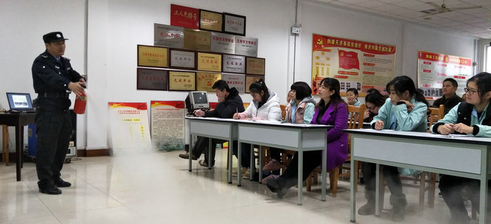 劉潭服裝2017年最后一次新員工入職培訓(xùn)會議圓滿收官