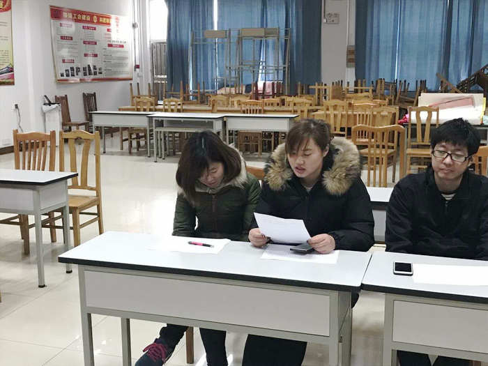 劉潭服裝團(tuán)支部召開年終交流會