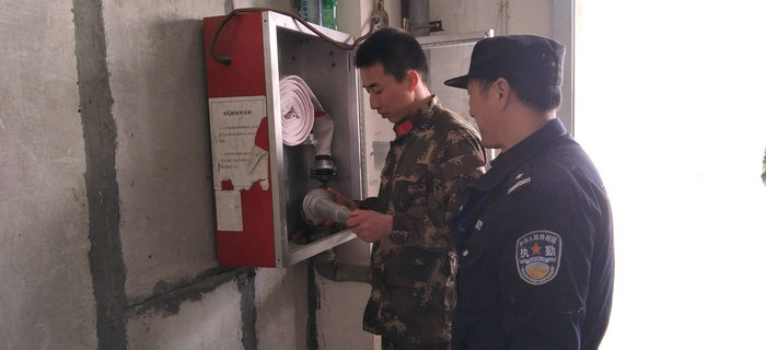 劉潭服裝：劉潭和興源路消防中隊來我司進行消防演練