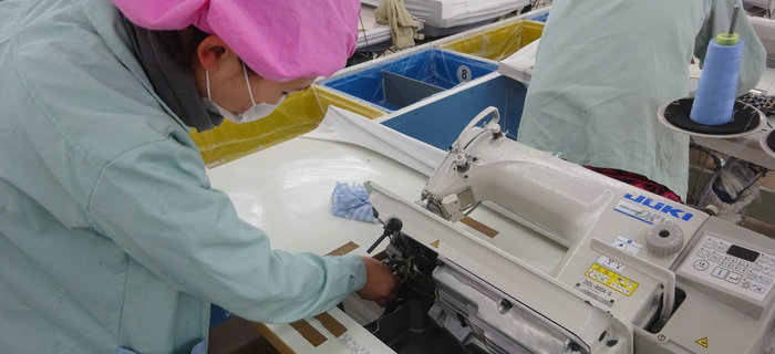 劉潭服裝服裝車間進(jìn)行機(jī)械&ldquo;大保養(yǎng)&rdquo;，過干凈安全的新年