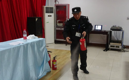 劉潭服裝舉辦歡迎新員工入職培訓(xùn)會議