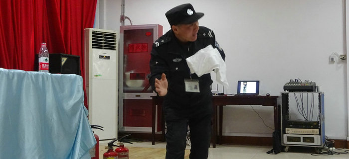 劉潭服裝舉辦歡迎新員工入職培訓會議