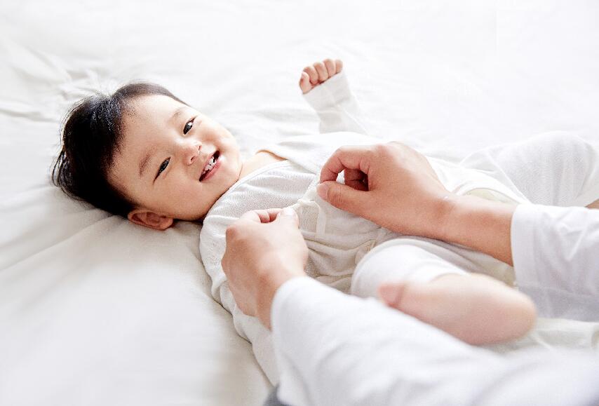 劉潭服裝：給寶寶挑選童裝有什么要點？