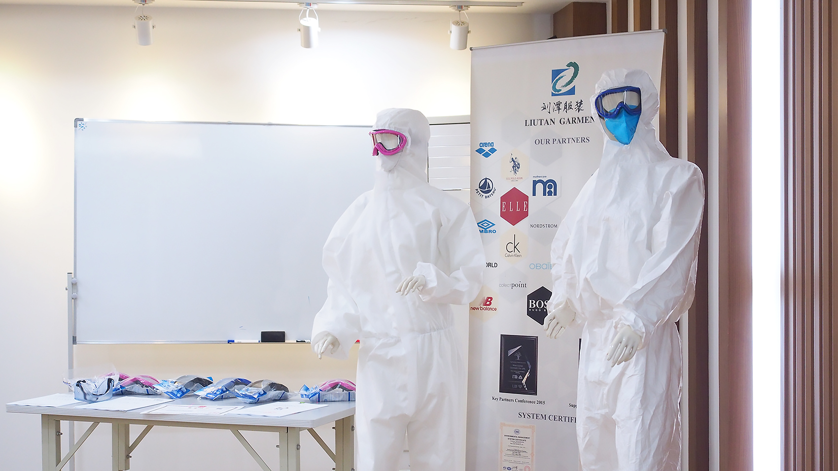 梁溪區(qū)委書記檢查劉潭服裝復(fù)工防疫情況