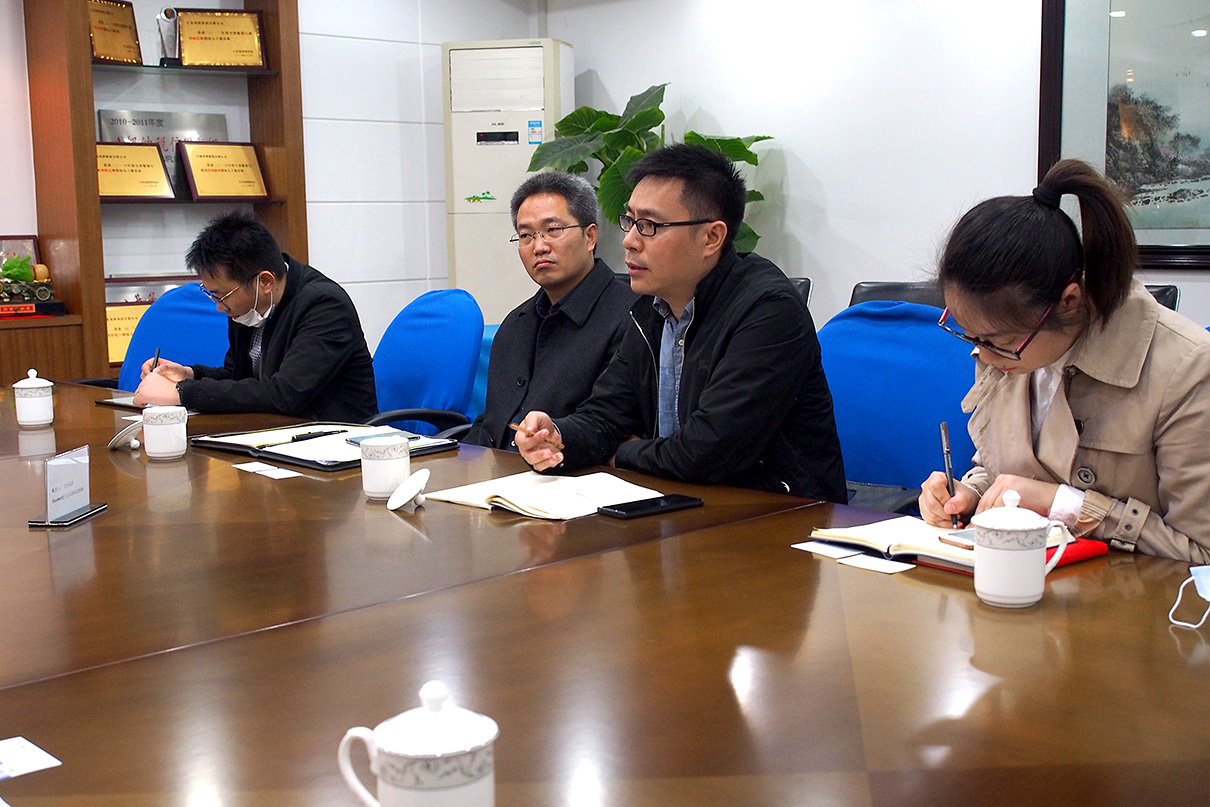 劉潭服裝廠復工復產視察